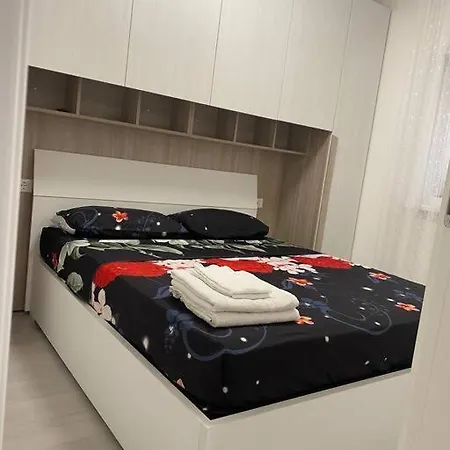 Incantevole 300m Dal Mare Apartment *