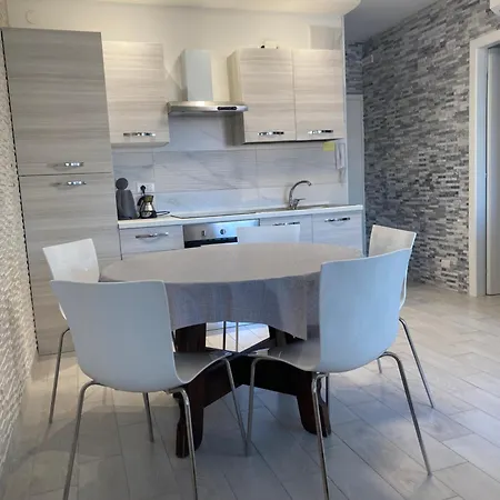 Incantevole 300m Dal Mare Apartment