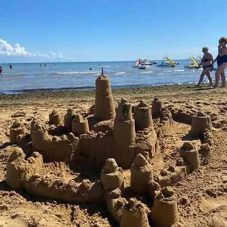 Incantevole 300m Dal Mare Апартаменты *